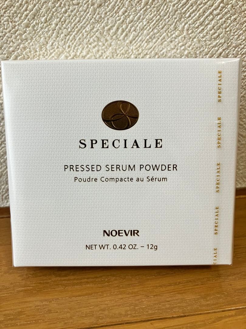 ノエビア スペチアーレ 薬用プレストパウダーセラム（パフ・専用袋付）
