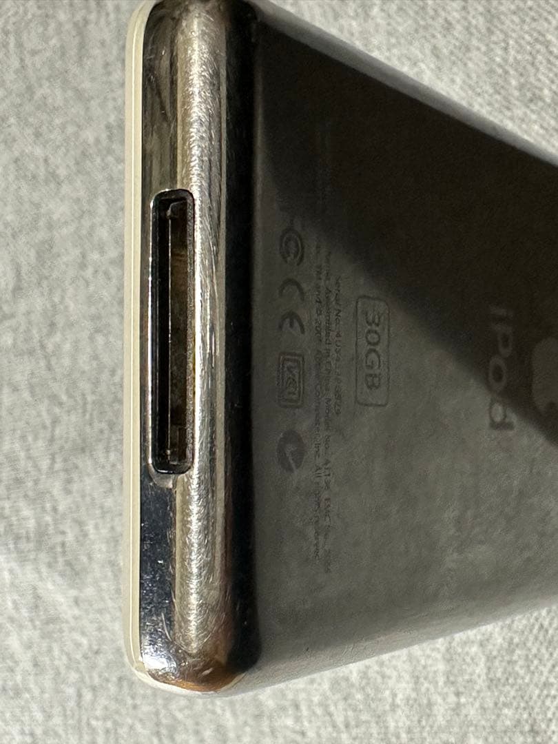 Apple iPod classic ５世代 SSD 128GB 新品バッテリー