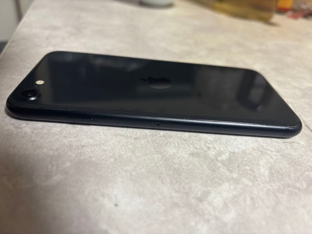 Apple iPhone (ブラック) 本体