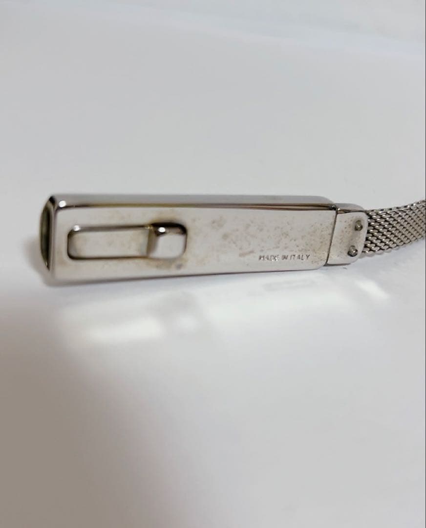 グッチ　GUCCI ベルト　シルバー　ロゴメタル 細み