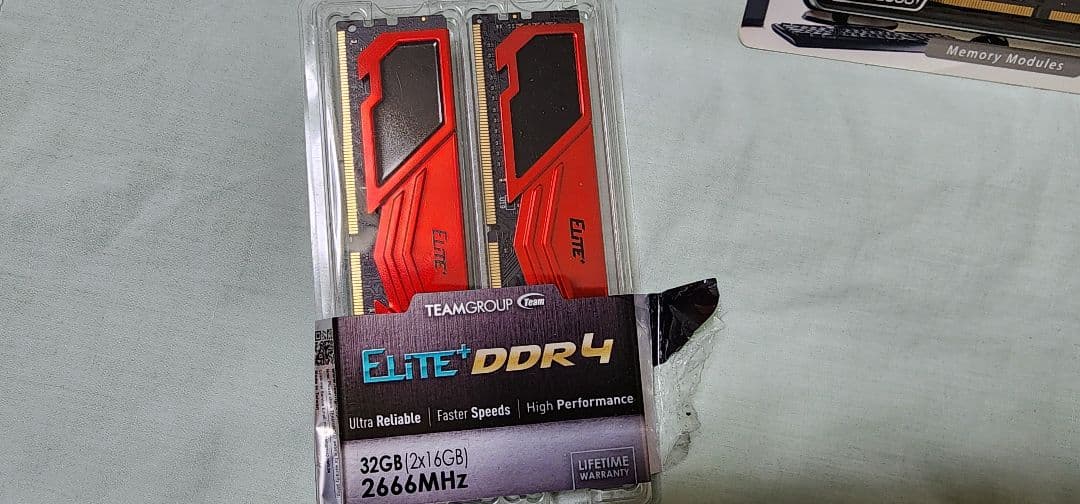 メモリー TEAMGROUP Elite+ DDR4 32GB (2x16GB)