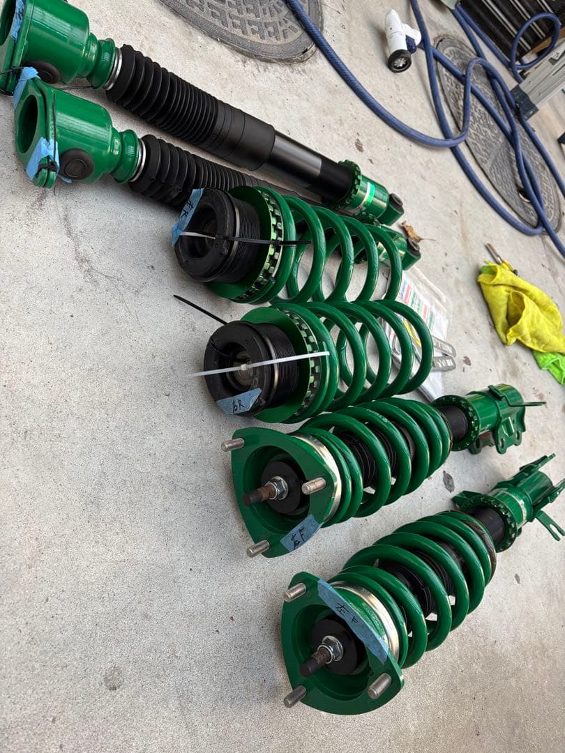 CX8 2WD テインフレックス？ 車高調