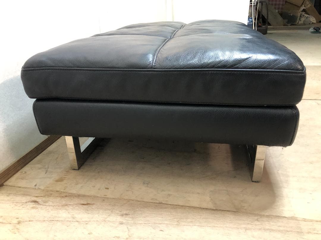 KELVIN GIORMANI 黒総革張り オットマン ブラック　75041-7