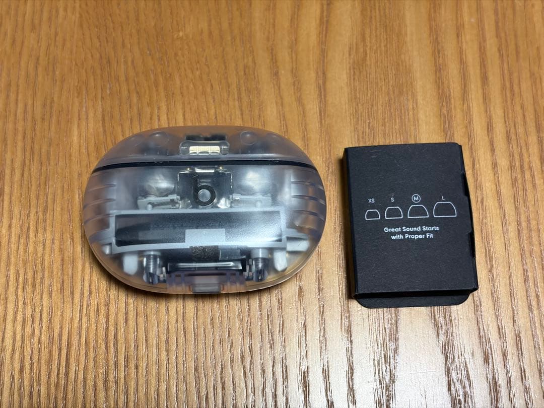 beats studio buds + 付属イヤーピース付き