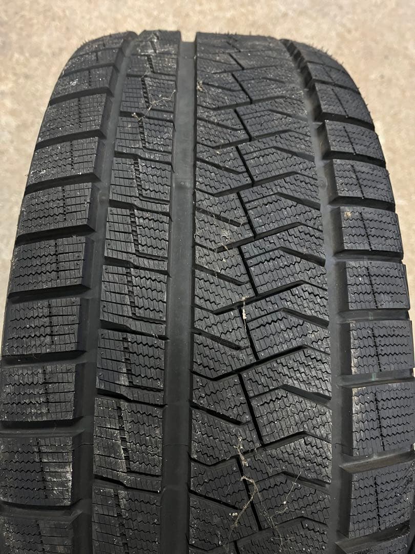 235/50R18PIRELLI スタッドレスタイヤ・ホイールセット