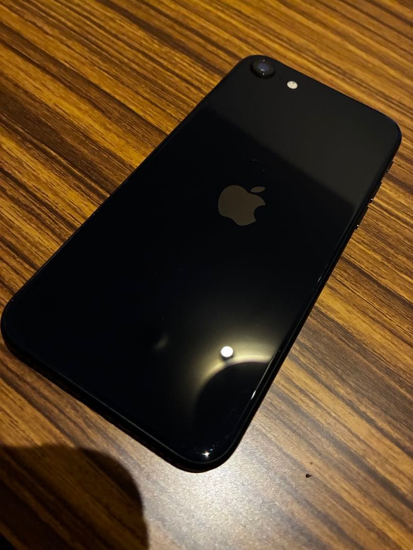 Apple iPhone SE3 第3世代 SE ブラック 本体