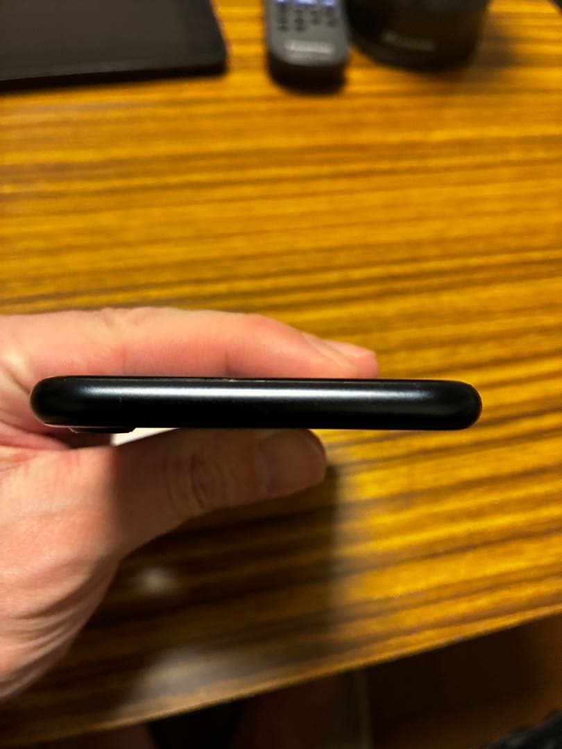 Apple iPhone SE3 第3世代 SE ブラック 本体