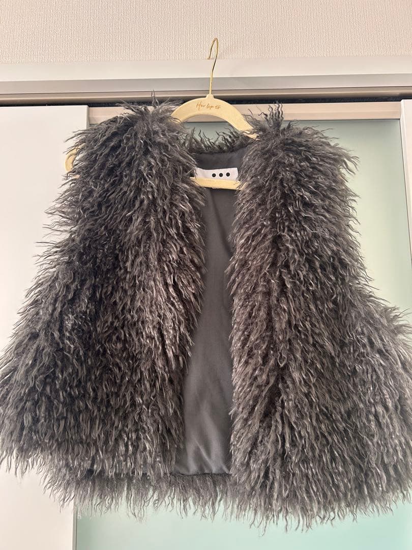 スリードッツ♡ウェイビーファーショートジレ