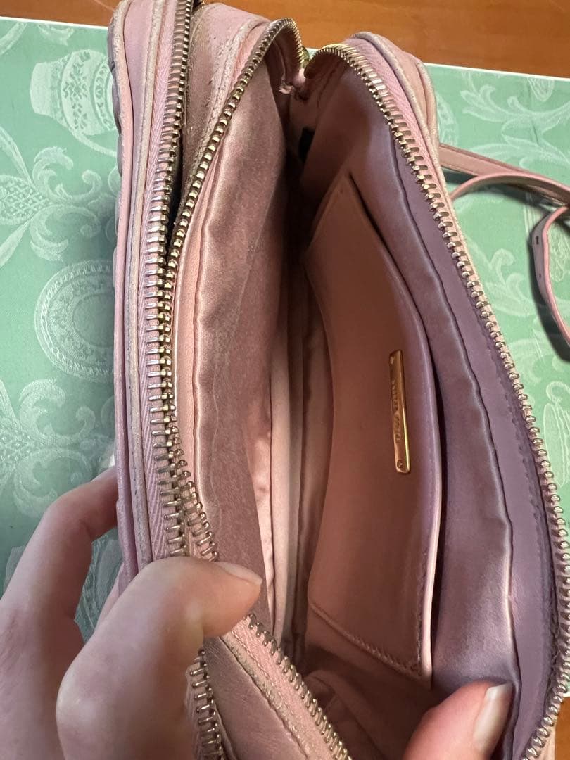 MIU MIU ピンク プリーツ ショルダーバッグ