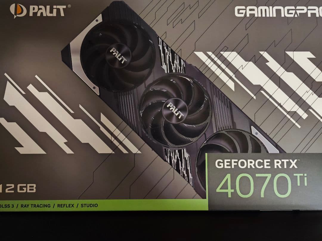 PALIT GeForce RTX 4070 Ti 化粧箱に破れあり