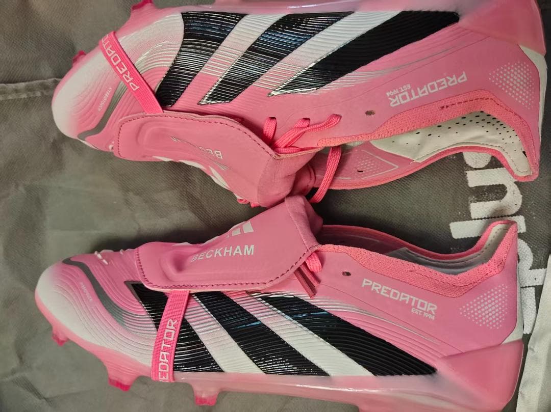 adidas Predator ベッカムモデル ピンク