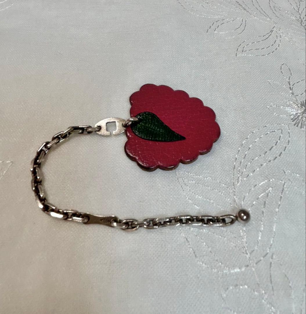 HERMES エルメス　ラズベリーチャーム　キーホルダー