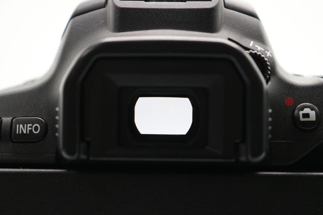 超美品ですが… 【Canon EOS Kiss X9 ダブルレンズセット】