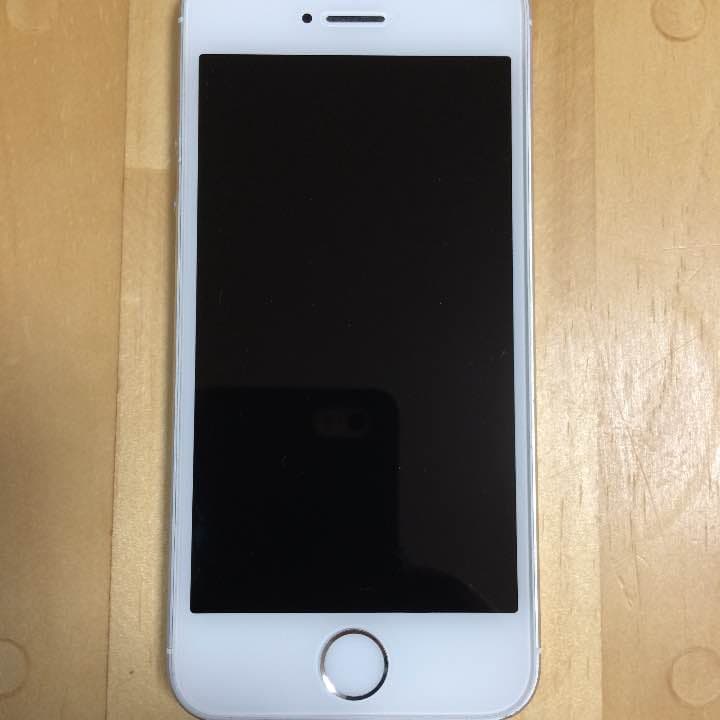 [送料込み] iPhone5S 32gb docomo シルバー
