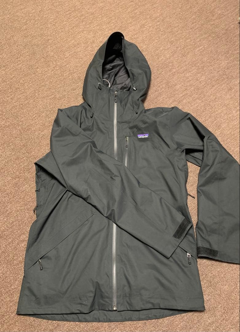 Patagonia　スノーショットジャケット　スノーボード、スキーウェア　黒色