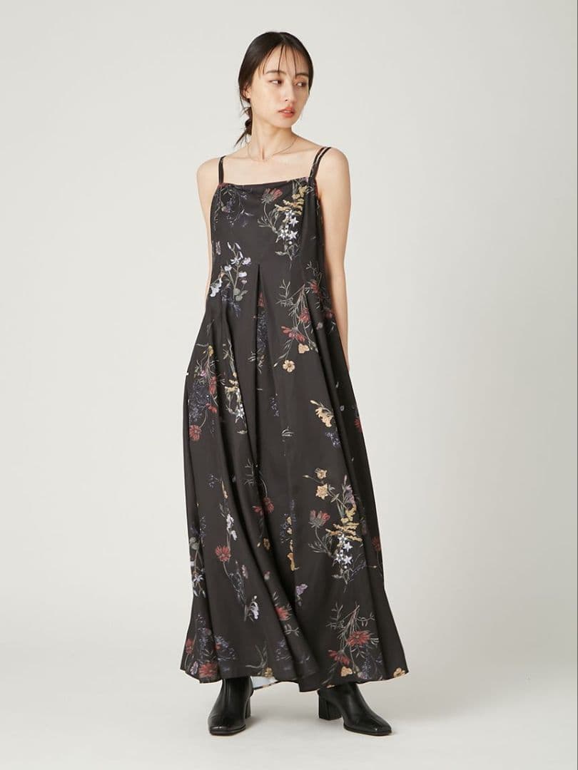 FRAY.ID ボタニカルプリントキャミソールワンピース ブラック