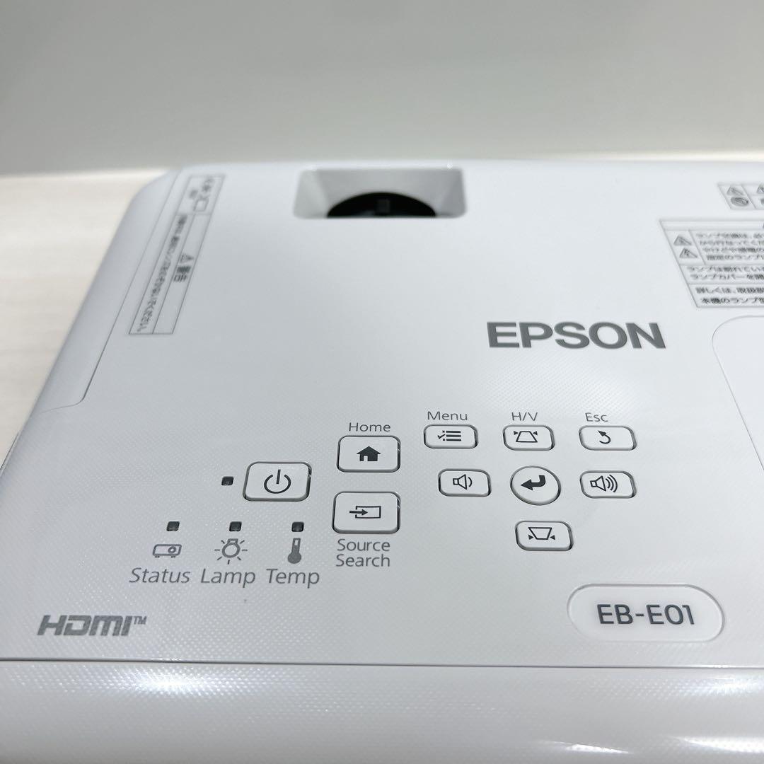 EPSON EB-E01 プロジェクター本体　美品　付属品あり