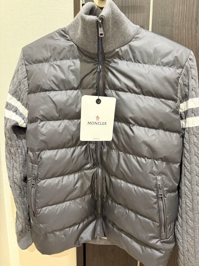 MONCLER グレー ダウンジャケット
