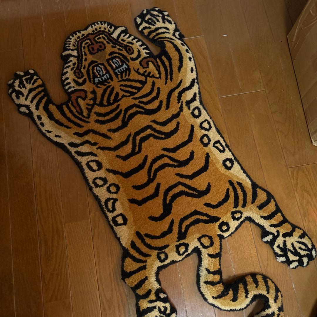 チベタンタイガー　ラグマット