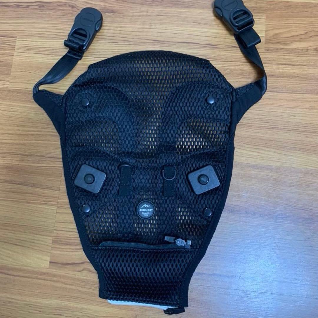 美品 エアバギー ベビーキャリア・ベーシックプラス　ブラック　抱っこ紐