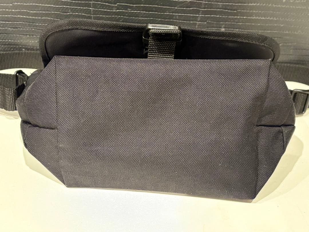 ⚫︎お値下げ美品⭐︎マンハッタンポーテージ⭐︎ポケモン　限定　ショルダー黒ピカチュウ