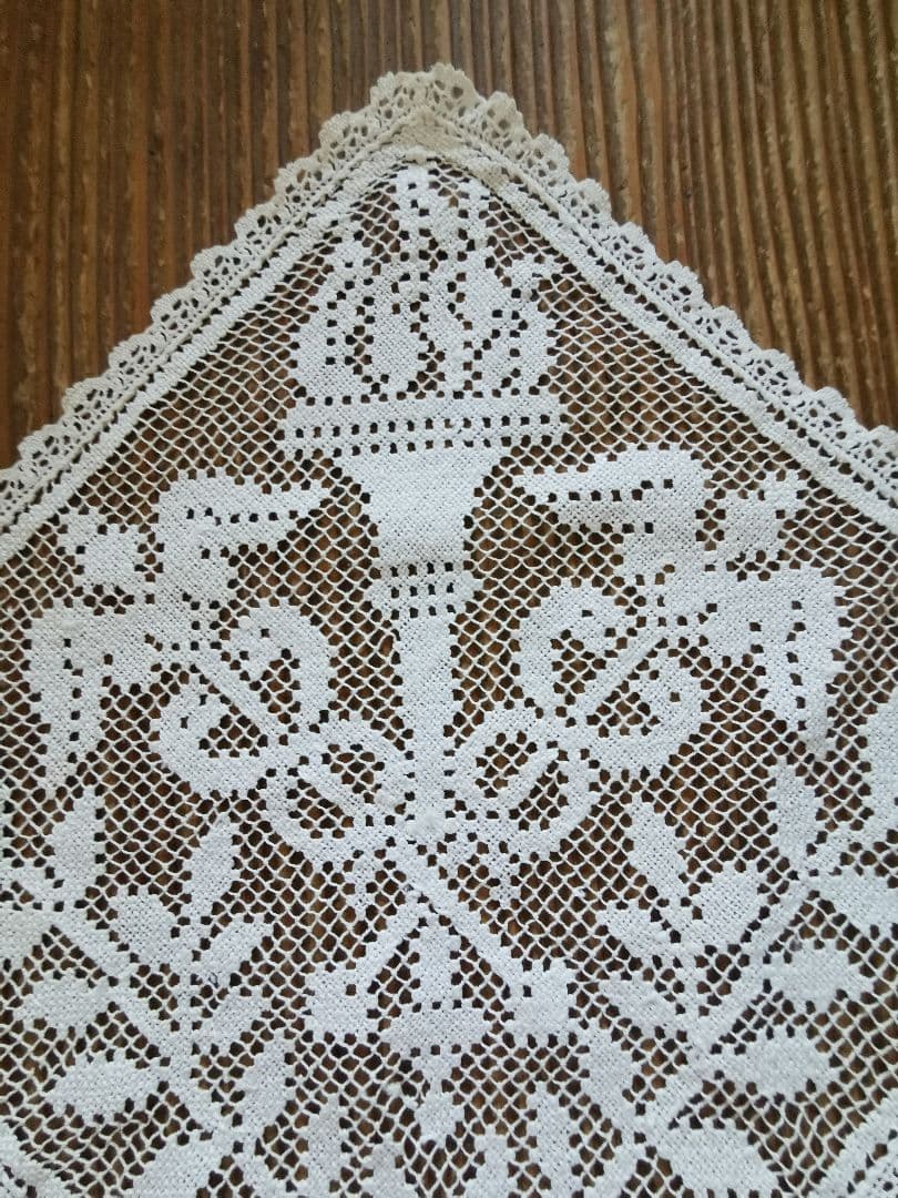 アンティーク フィレレース 聖火と鳩とオリーブ 透かしパネル スカラップ装飾