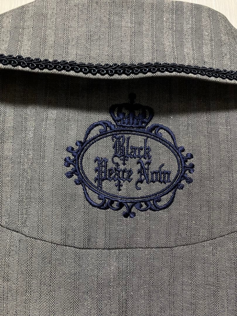 m*r様 BLACKPEACE NOW背中リボンテーラードジャケットブレードグレ