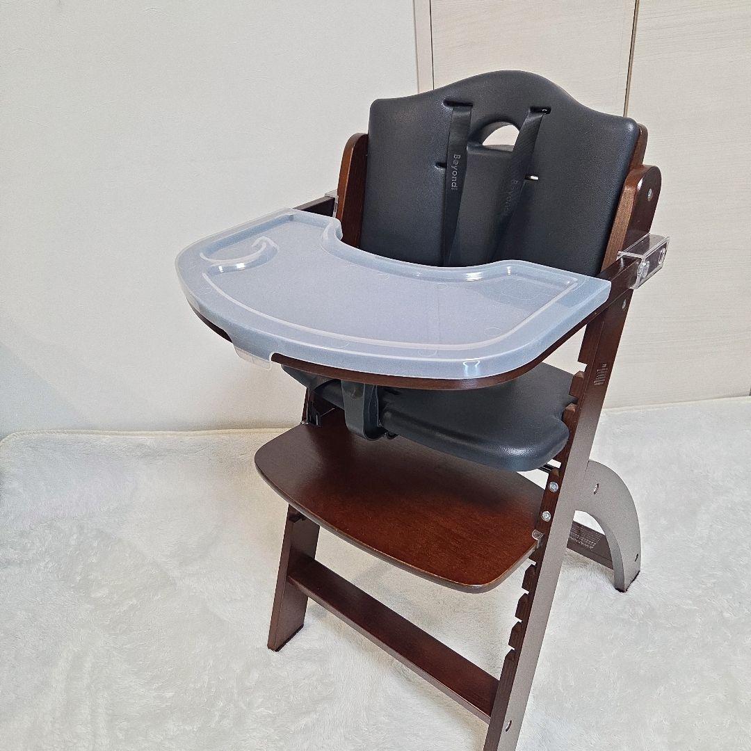 ビヨンドジュニアハイチェア　マホガニー・ブラック