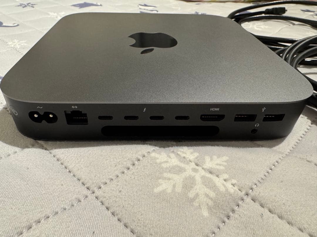 Apple Mac mini 2018 i3 8GBメモリ　初期化済み