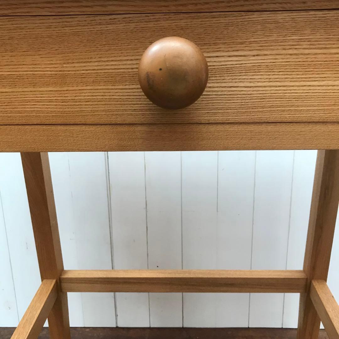 タモ材の机　テーブル