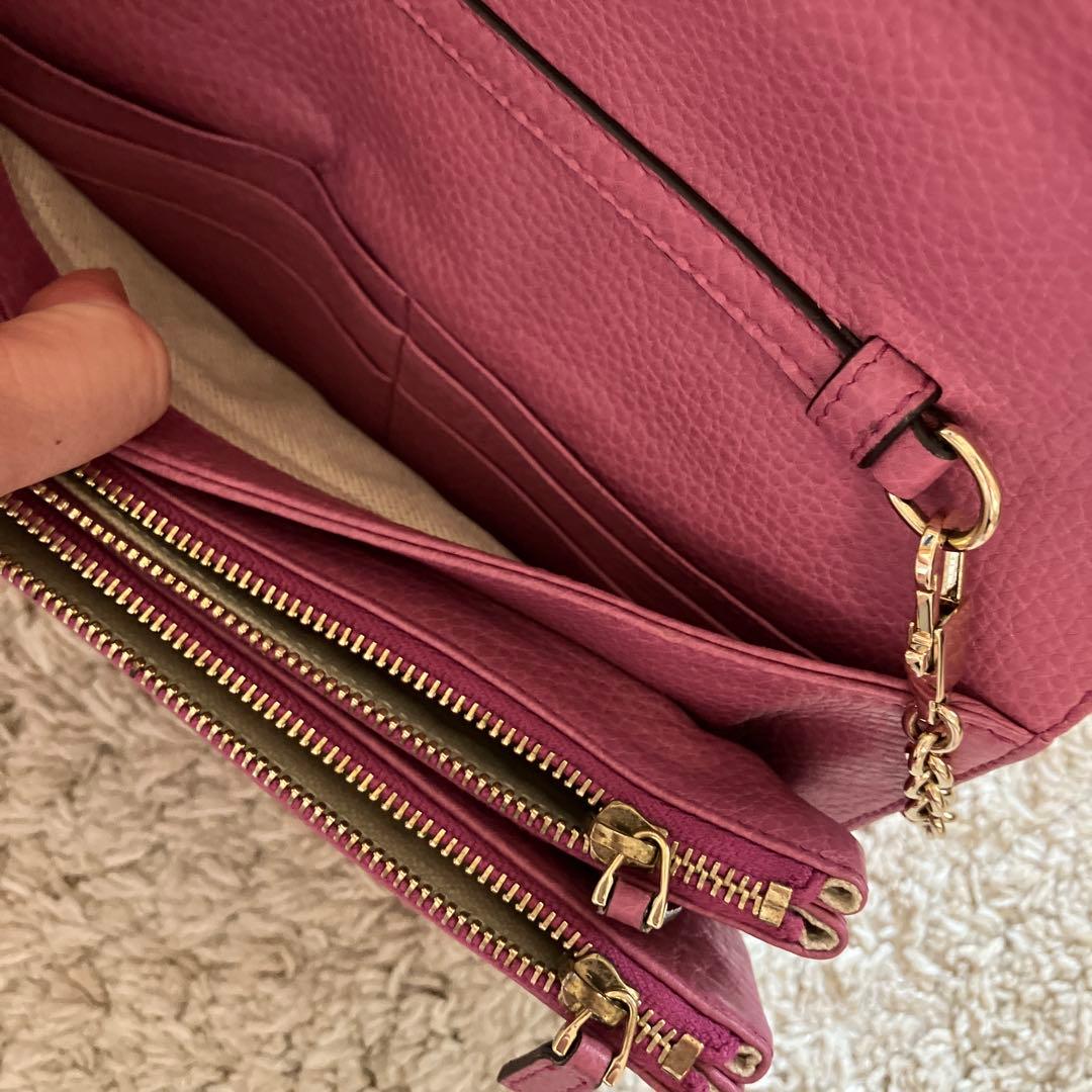 グッチ　チェーンウォレットバッグ