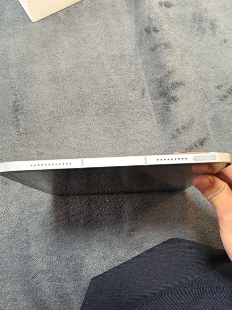 iPad 第10世代（64GB）シルバー　Wi-Fiモデル