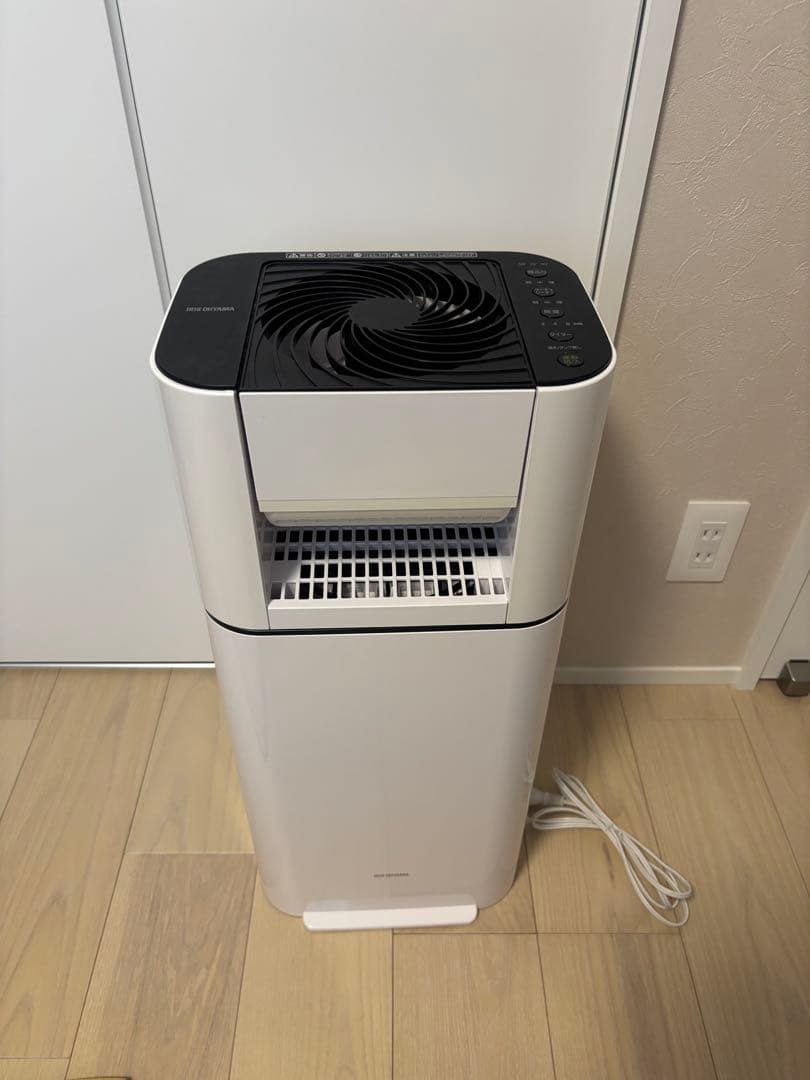 2023年製　サーキュレーター衣類乾燥除湿機　アイリスオーヤマ