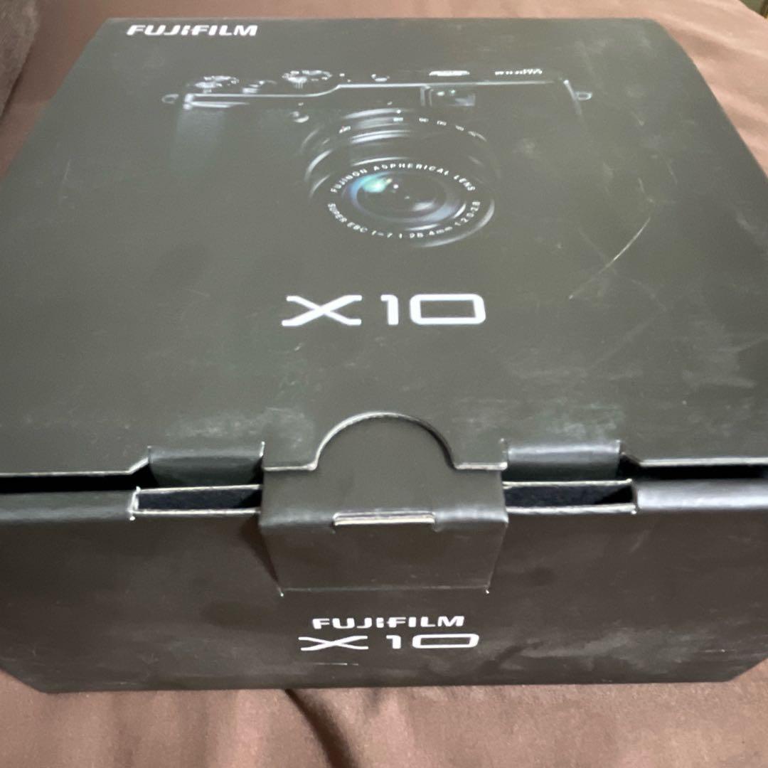 【美品・箱付き】Fujifilm X10 デジタルカメラ レンズキャップ付き