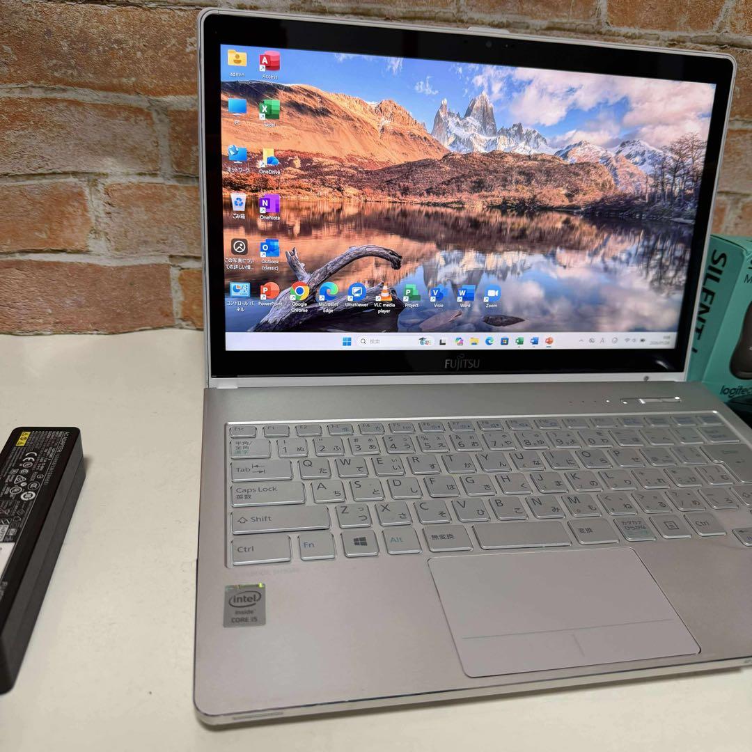 富士通タッチノートPC Core i5 SSDサクサク起動　Windows 11