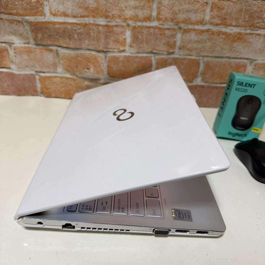 富士通タッチノートPC Core i5 SSDサクサク起動　Windows 11