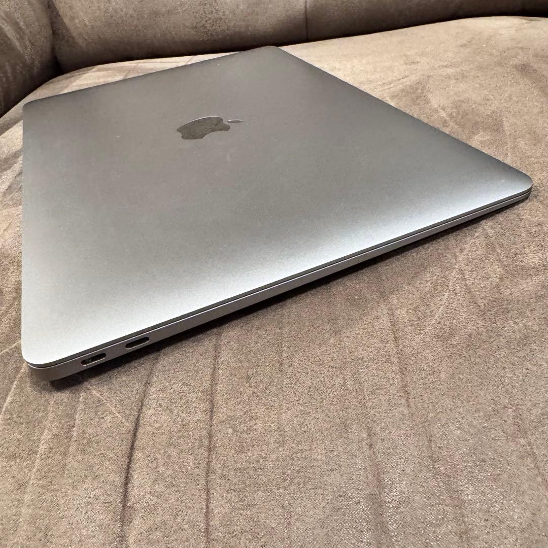 【美品】Apple MacBook Air 2018 13.3 inch