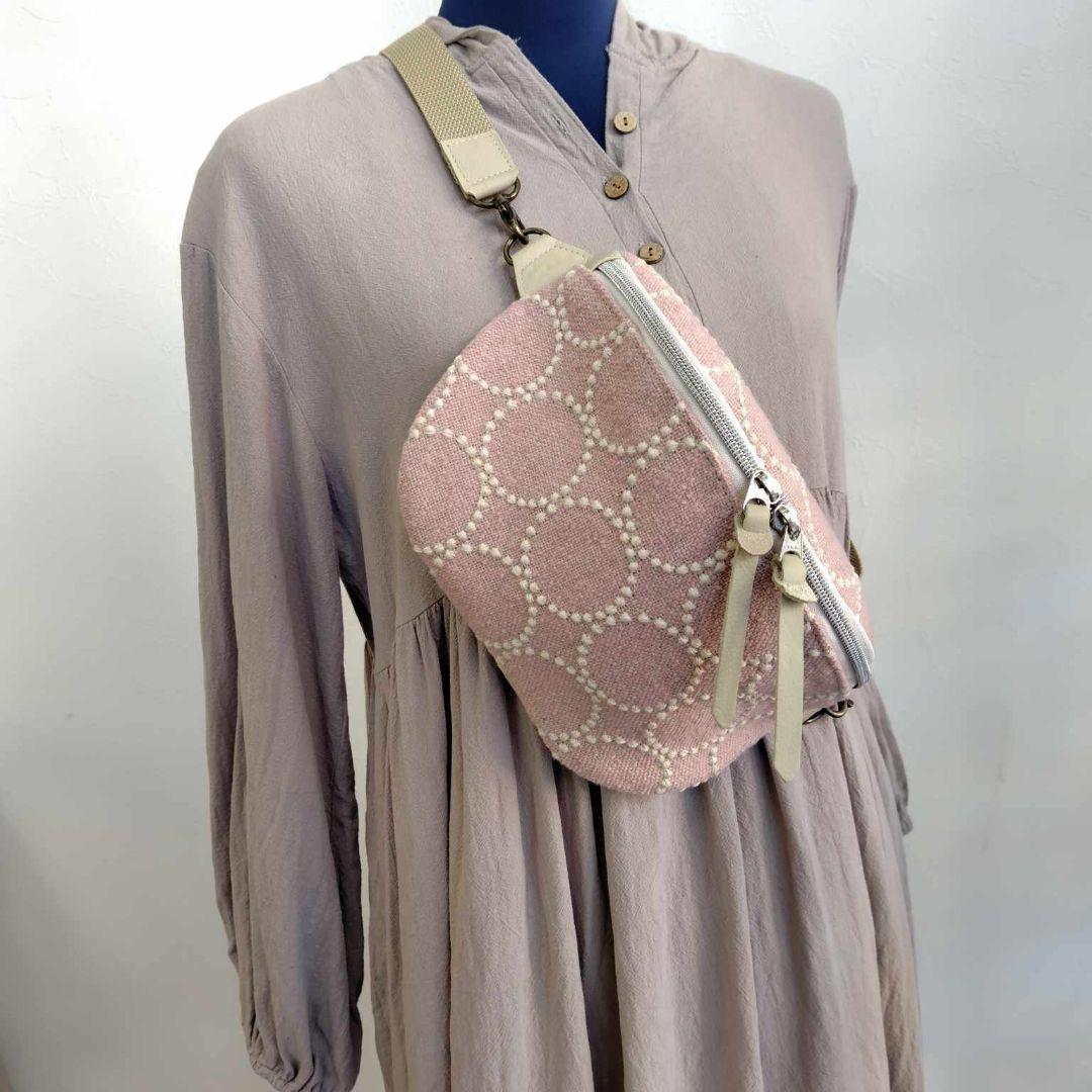 月*陽様 ミナペルホネン/tambourine タンバリンピンク/ボディーバッグ