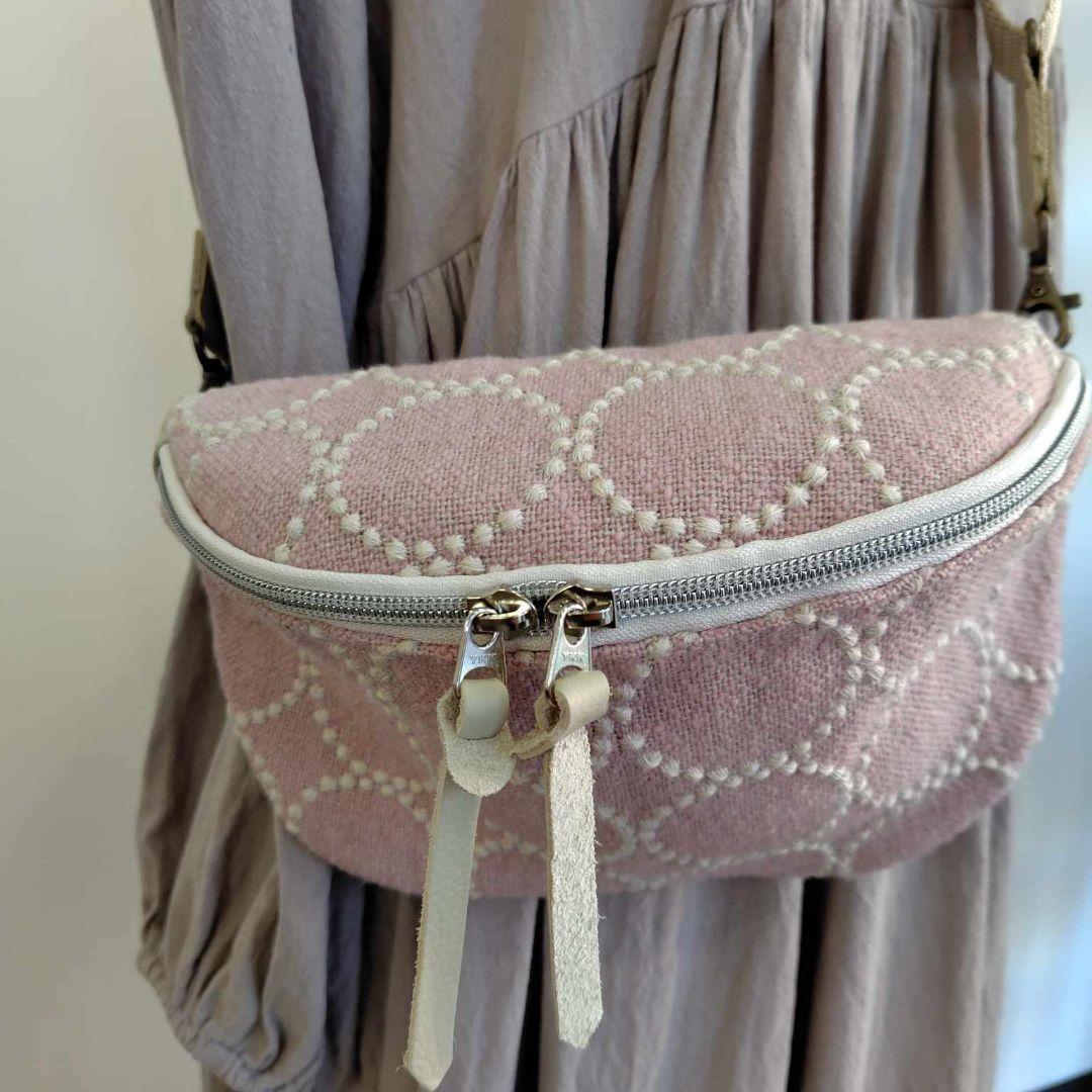 月*陽様 ミナペルホネン/tambourine タンバリンピンク/ボディーバッグ