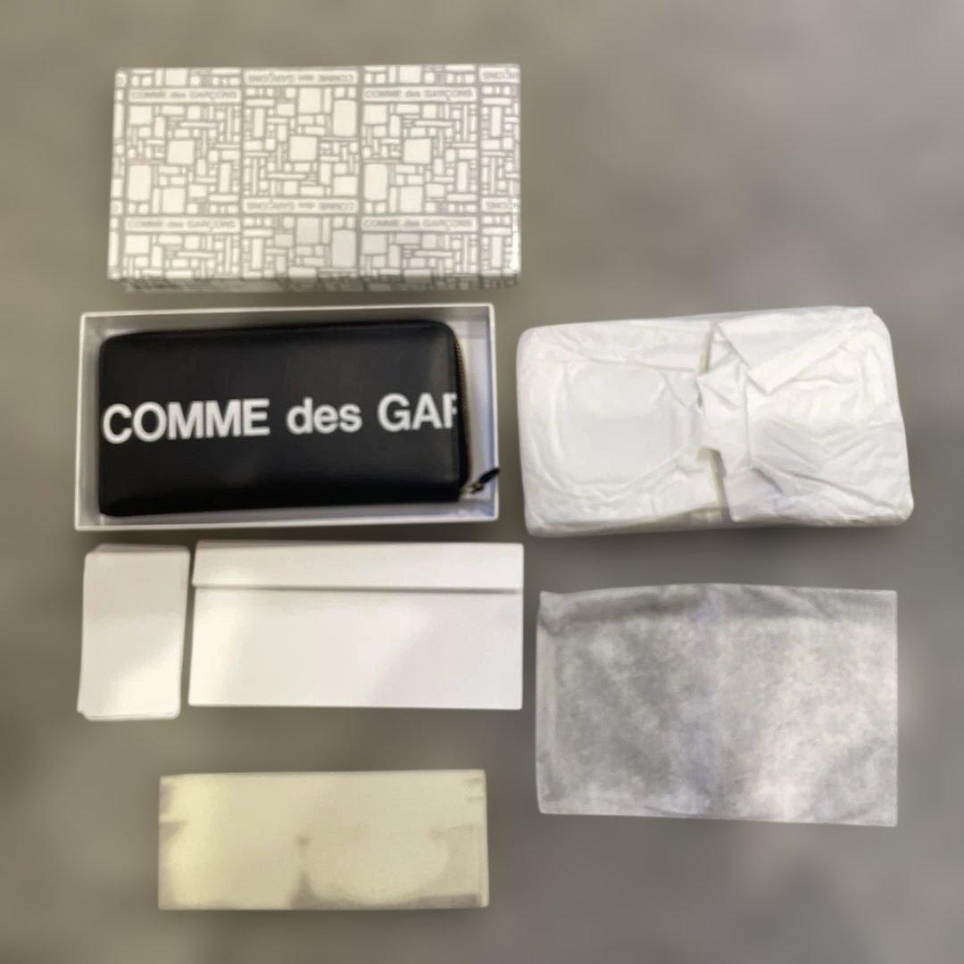 COMME des GARÇONS Huge Logo Wallet 箱付き 黒
