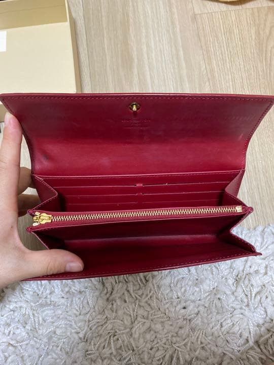 ルイヴィトン　ヴェルニ　レッド