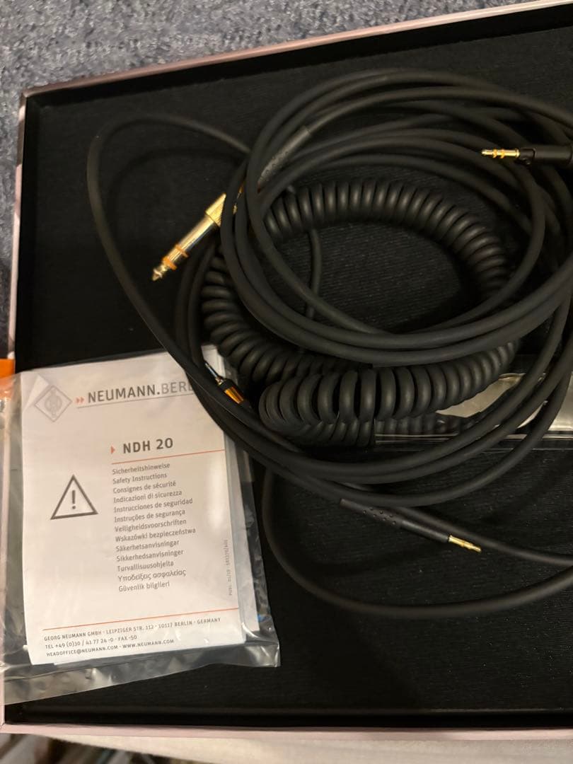 NEUMANN(ノイマン) NDH20 スタジオ用密閉型モニターヘッドフォン