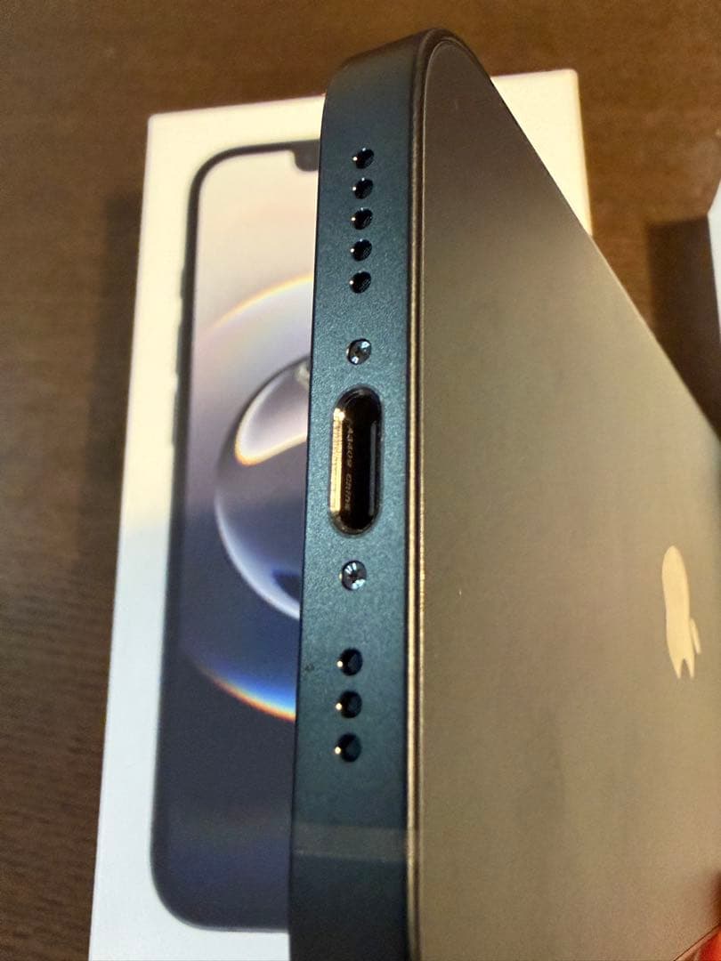 ⭕️ほぼ未使用iPhone16e 128GBブラックバッテリー100% 充放電4回