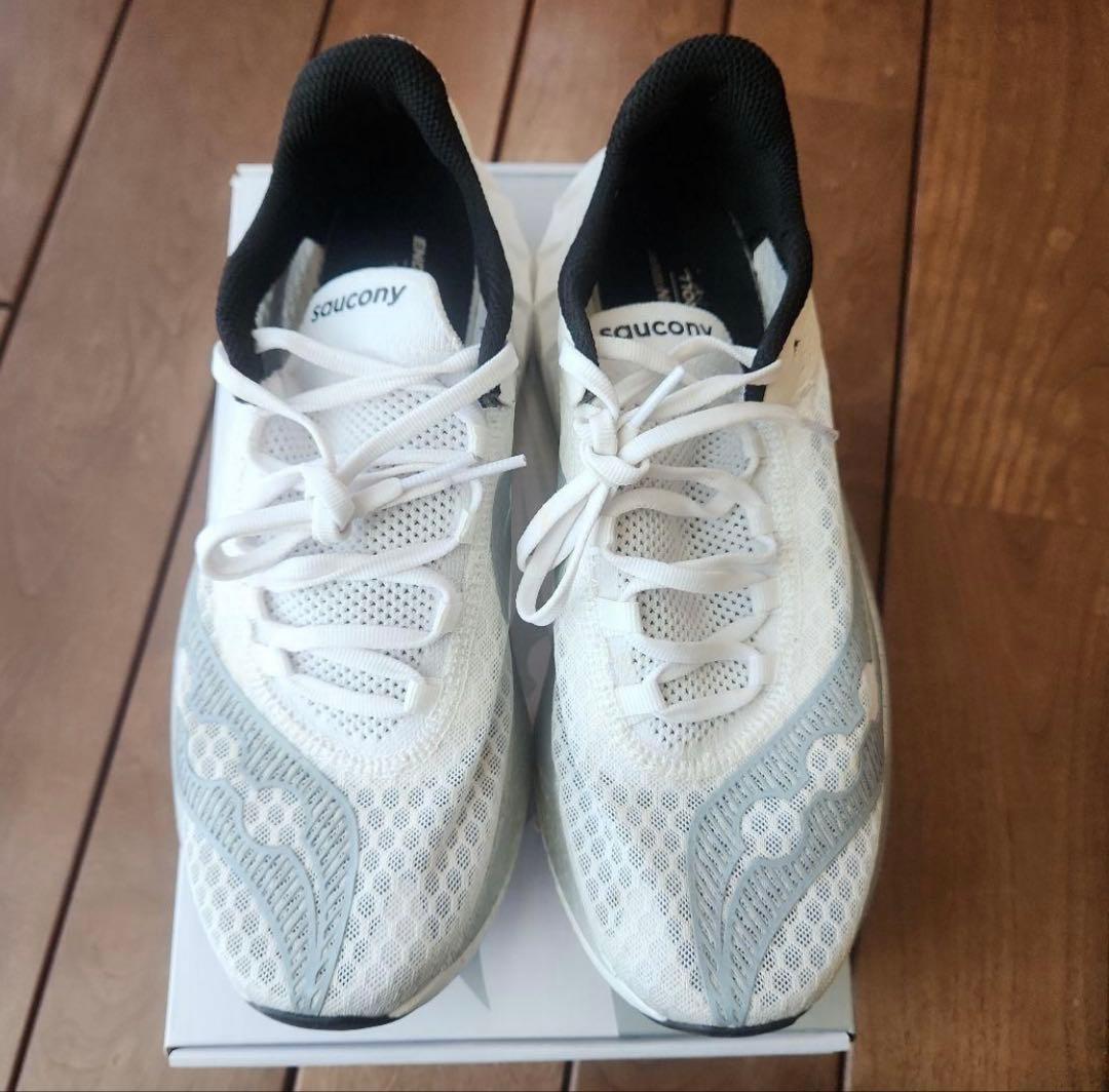 【最終値下げ】エンドルフィンプロ4 Saucony サッカニー 　26.5