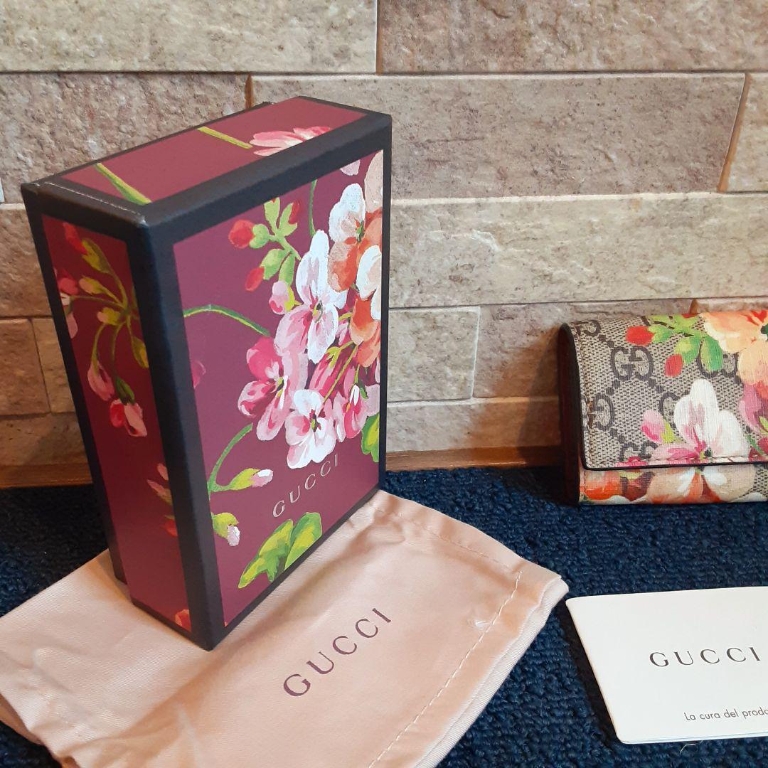 箱付き GUCCI グッチ 花柄 キーケース オシャレデザイン
