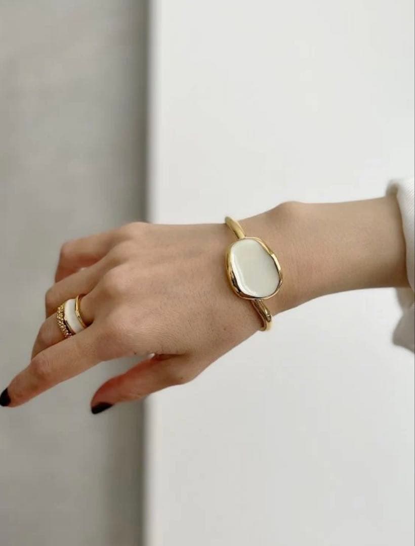 【新品未使用】Chieko+ チエコプラス Lulu bangle ゴールド