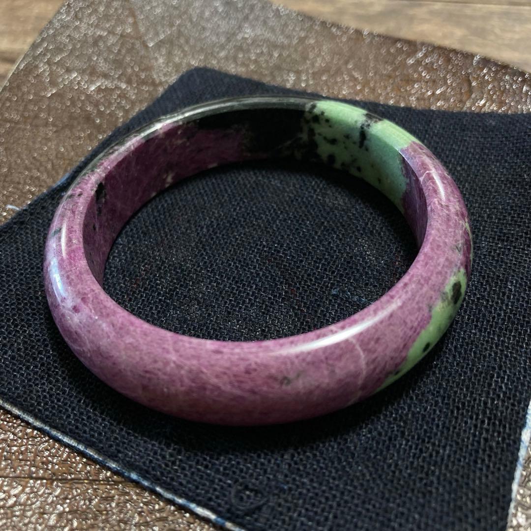 ルビー　天然石くりぬきバングル　約　内径直径57.5センチ　 くりぬき