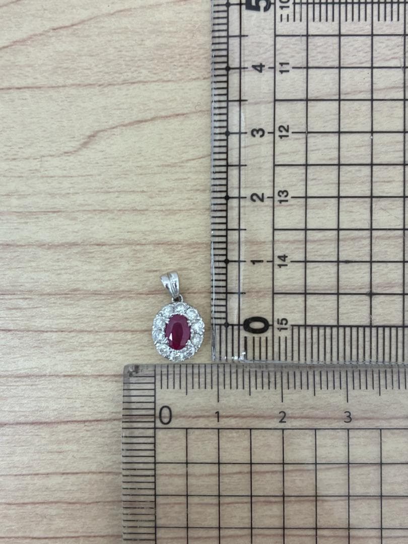 Pt900 ルビー＆ダイヤモンド ペンダント