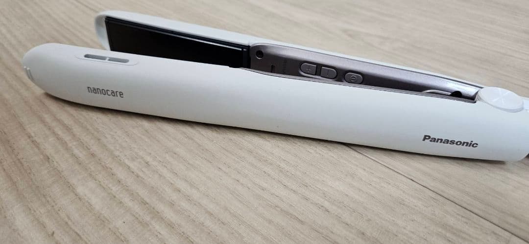 【極美品】Panasonicナノケアストレートヘアアイロン EH-HS9J