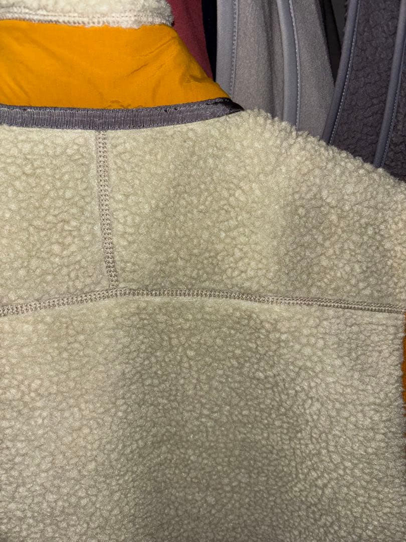 patagonia レトロX フリースベスト　クリーム/イエロー